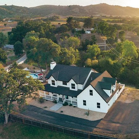 Wine Country Modern Farmhouse With Heated Pool, Hot Tub, Cybertruck Paso Robles Kültér fotó