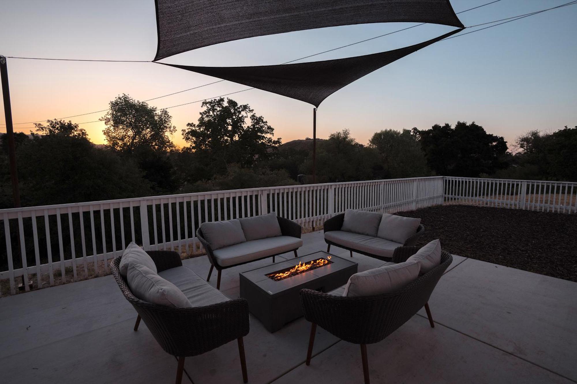 Wine Country Modern Farmhouse With Heated Pool, Hot Tub, Cybertruck Paso Robles Kültér fotó